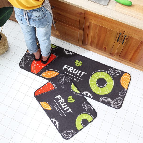 Anti-oil absorbent long strip non-slip bath mat