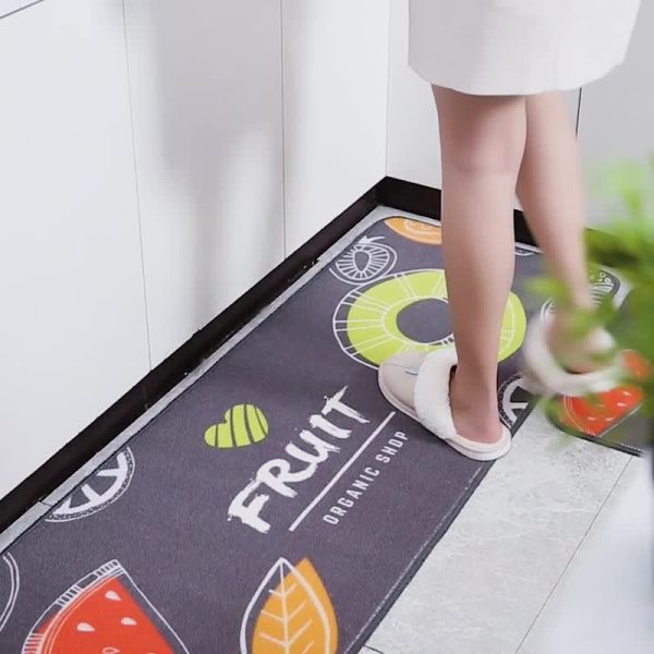 Anti-oil absorbent long strip non-slip bath mat