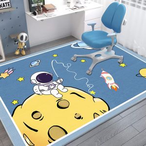 Space astronauts are dirt-resistant and cute floor mats