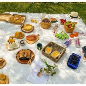 White bohemian style photo-friendly moisture-proof picnic mat