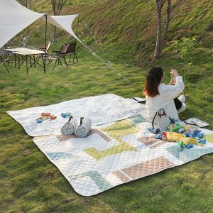 Simple rectangular line park picnic mat