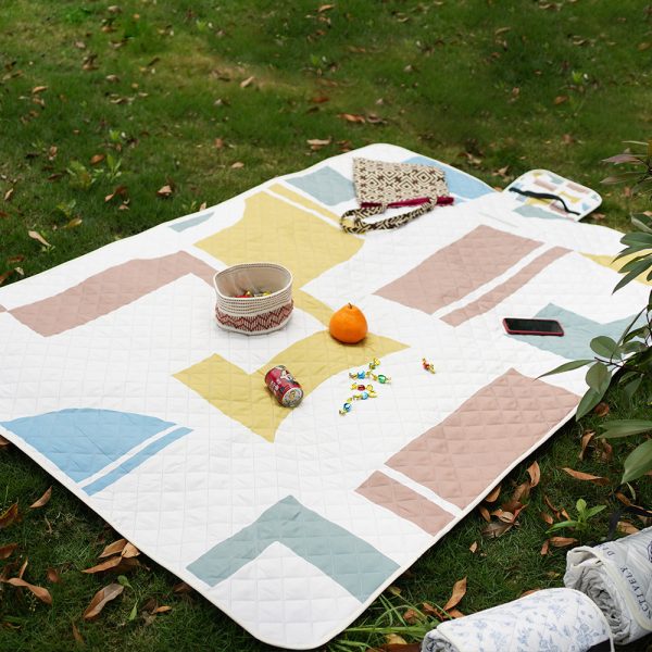 Simple rectangular line park picnic mat