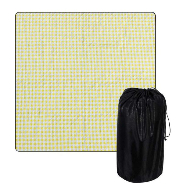 3-layer design thickened waterproof camping mat that does not stick to grass