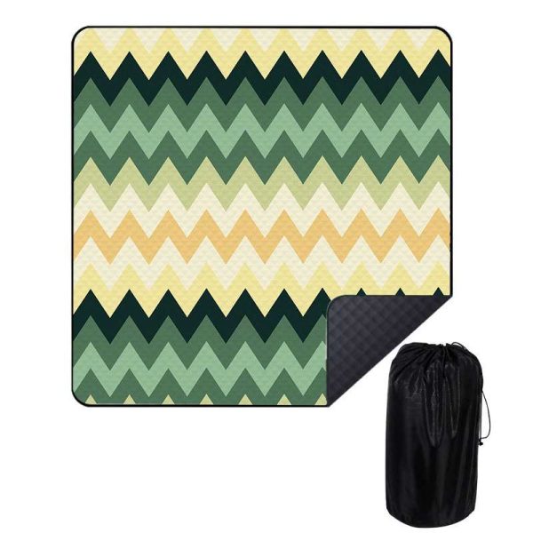 3-layer design thickened waterproof camping mat that does not stick to grass
