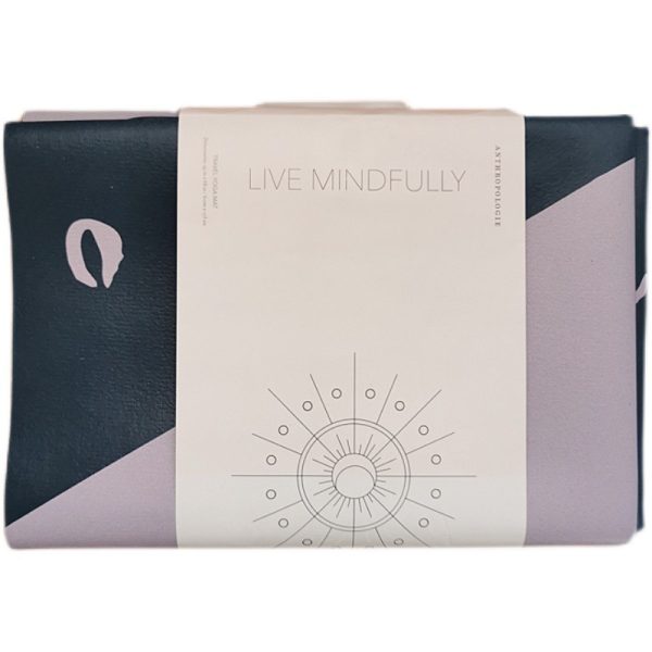 Lightweight foldable non-slip yoga mat suitable for dance and fitness